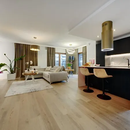 Daire Ceglana Park Premium -2 Luksusowe Sypialnie, Parking , 80m2