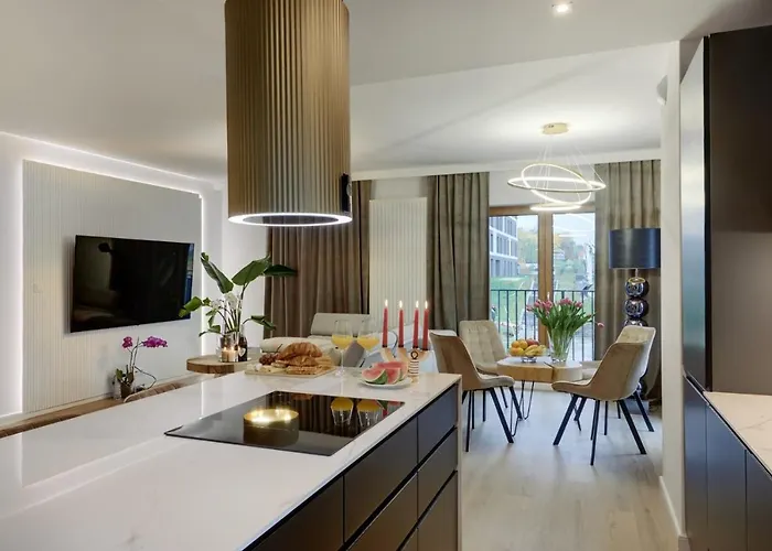 Apartment Ceglana Park Premium -2 Luksusowe Sypialnie, Parking , 80m2