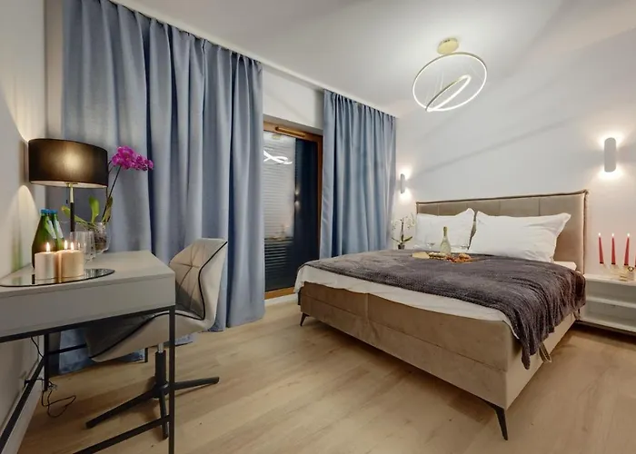 Apartment Ceglana Park Premium -2 Luksusowe Sypialnie, Parking , 80m2