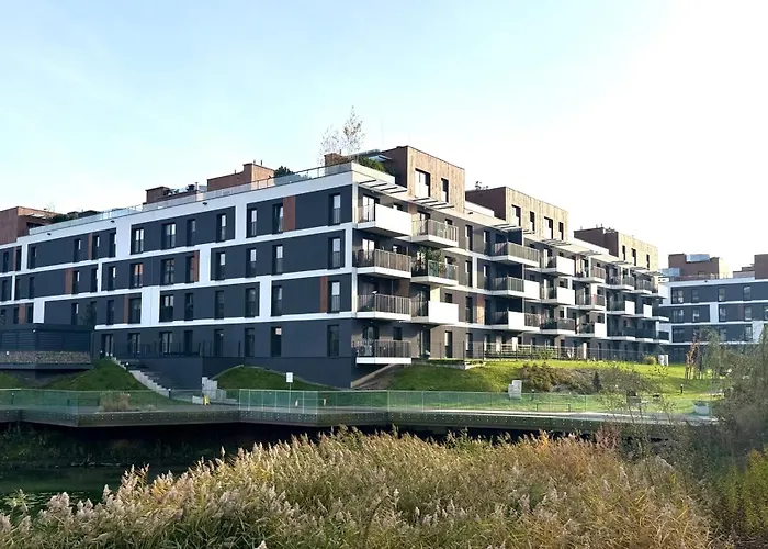 Apartment Ceglana Park Premium -2 Luksusowe Sypialnie, Parking , 80m2